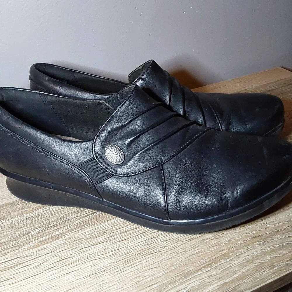 Clarks Collection Black Leather Shoes Slip-On Loafer Womens Size 8M‎